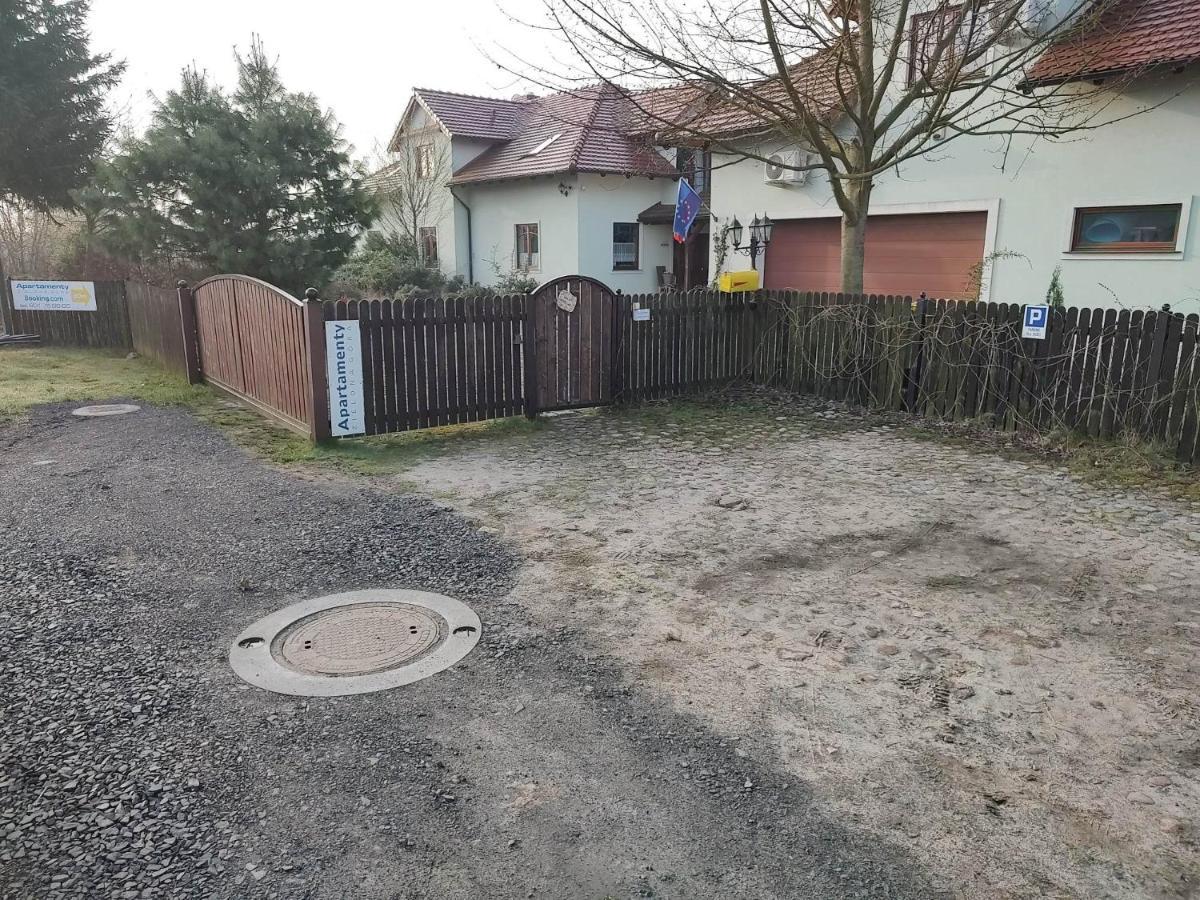 Apartamenty Zielona Gora Esterno foto
